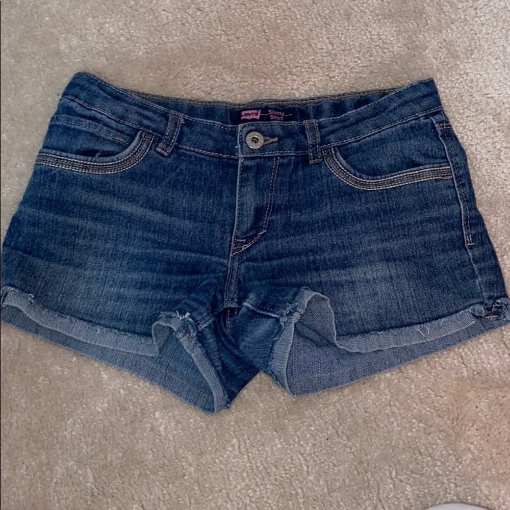 Levi shorty shorts